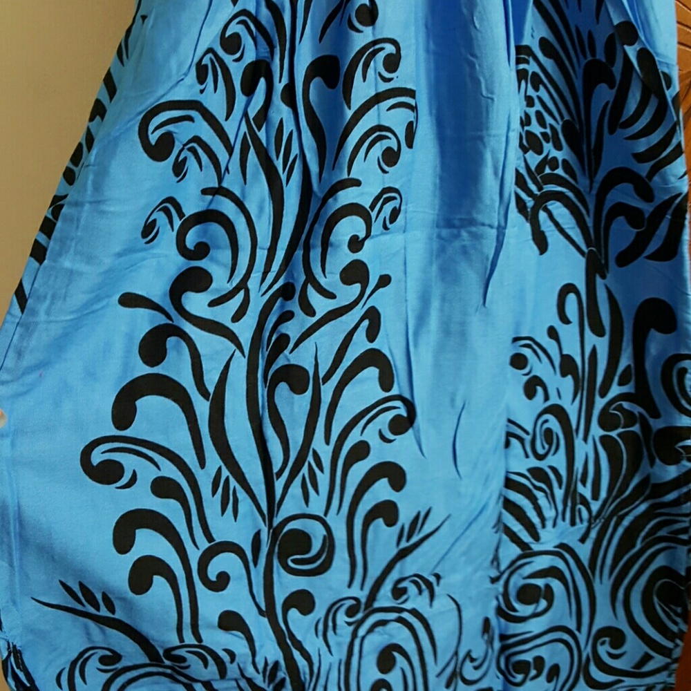 Summer dress - Picture 3 of 8